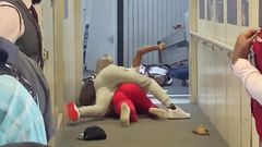 bagarre avion passageres new york 5f4f3e575b5ba