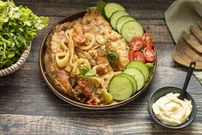 Poisson accompagné de crudités