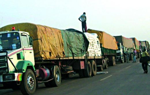 Camion bloqué à la frontière