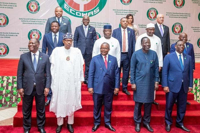 62-Session-de-la-CEDEAO-le-chef-de-lEtat-et-ses-pairs-font-le-point-sur-letat-de-lespace-communautaire