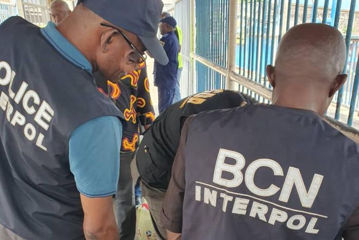 1 - border control Simba DRC 08