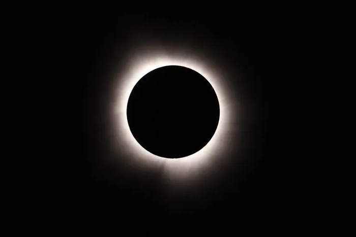 L'éclipse solaire totale visible depuis l'Amérique du Nord a poussé certaines personnes à des gestes extrêmes et désespérés