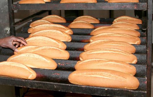 La farine de blé est utilisée pour la fabrication de pain au Sénégal, une denrée d'une très forte consommation