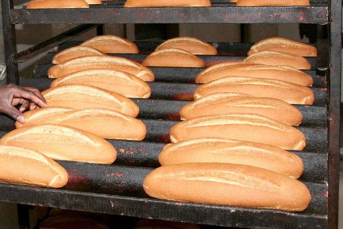 La farine de blé est utilisée pour la fabrication de pain au Sénégal, une denrée d'une très forte consommation