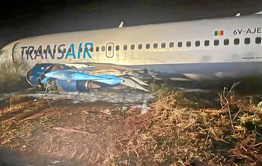 un Boeing 737300 affrété auprès d'une compagnie privée Transair et en partance pour Bamako a fait une sortie de piste ce jeudi 9 mai 2024 vers 01H00 du matin