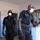 Les policiers portent des masques au milieu des inquiétudes concernant la propagation du coronavirus COVID-19 le 24 mars 2020. Photo VOA