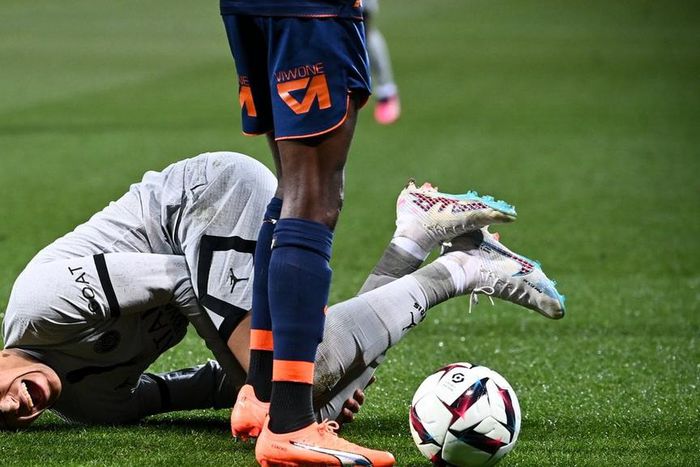Mbappé est sorti sur blessure lors de PSG-Monpellier, le 1er février 2023, en Ligue 1