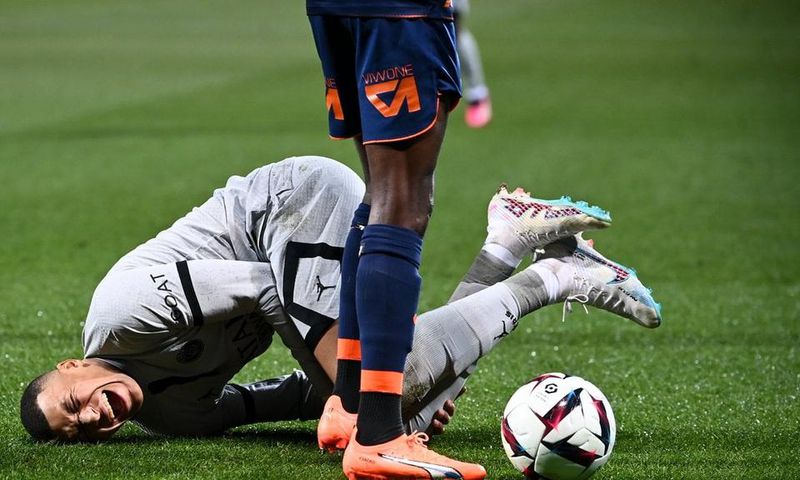 Mbappé est sorti sur blessure lors de PSG-Monpellier, le 1er février 2023, en Ligue 1