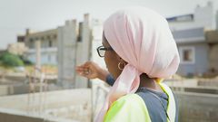 Sala Sall supervisant un