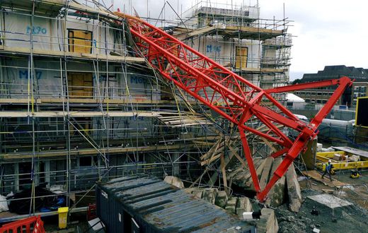 accident-grue-tombee-sur-chantier