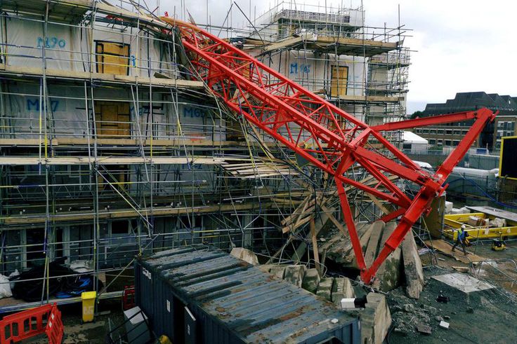 accident-grue-tombee-sur-chantier