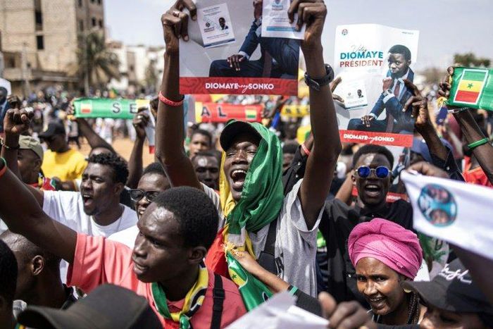 Manifestation, le 24 février 2024 à Dakar, pour obtenir du chef de l'Etat qu'il organise la présidentielle avant l'expiration officielle de son mandat le 2 avril
