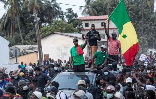Ousmane Sonko en caravane