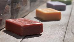 Savons exfoliants ou gommage : attention danger. Source : ma-clinique.fr