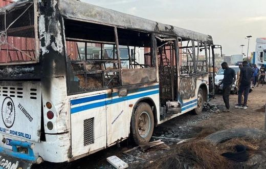 Bus attaqué au coktail Molotov