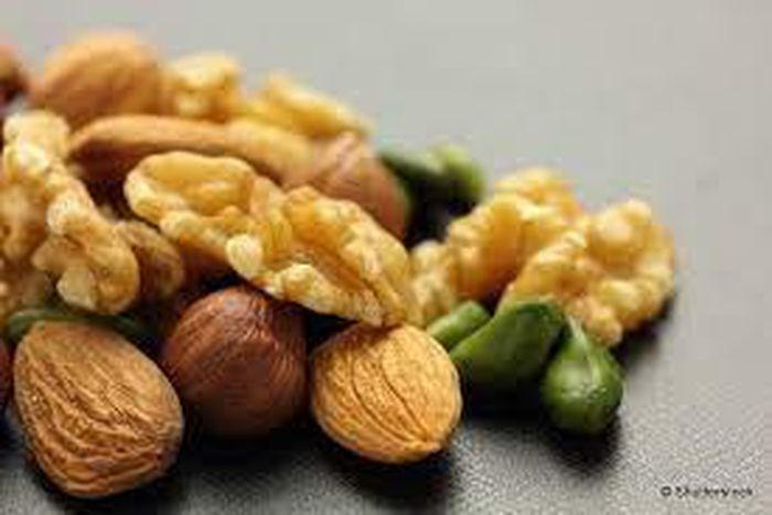 Noix, amandes, noisettes, pistaches