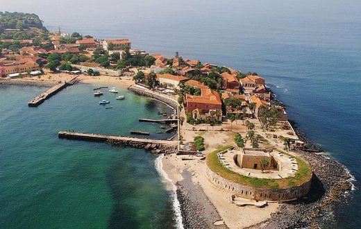 Gorée: la place de l’Europe devient place de la liberté et de la dignité humaine