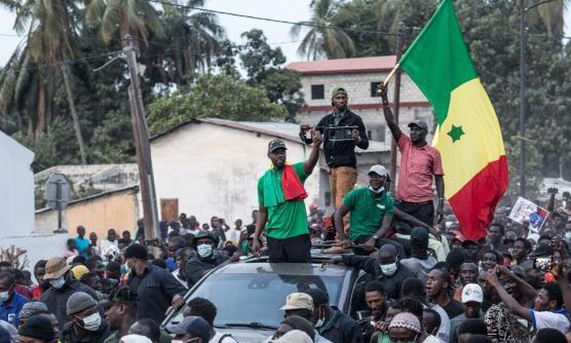 Ousmane Sonko en caravane