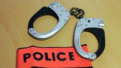 Police arrestation handcuffs