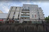 Elle saute du 5e étage d’un immeuble avec son fils de 6 ans...