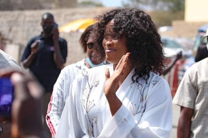 Adji Sarr accueillie en star au Palais de justice de Dakar, le 14 avril 2022