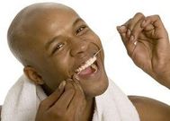 Le fil dentaire améliore la santé des dents