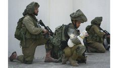 l-armee-israelienne-a-exige-l-evacuation-vers-le-sud-de-tous-les-civils-la-zone-nord-de-la-bande-de-gaza-photo-sipa-erik-marmor-ap-1697265878