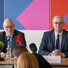Le procureur de Coblence, Mario Mannweiler, et le vice-président de la police de Coblence, Jürgen Süss, lors d'une conférence de presse, à Coblence (Allemagne), le 14 mars 2023. (SASCHA DITSCHER / SASCHA DITSCHER / AFP)