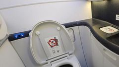 Toilettes d'avion
