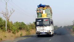 Un Bus de transport de personnes reliant la ville de Tambacounda à celle de Dakar | Photo : AU-SENEGAL.COM