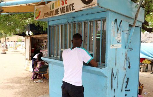 Les-kiosques-de-jeu-de-hasard-foisonnent-a-Dakar-750x430