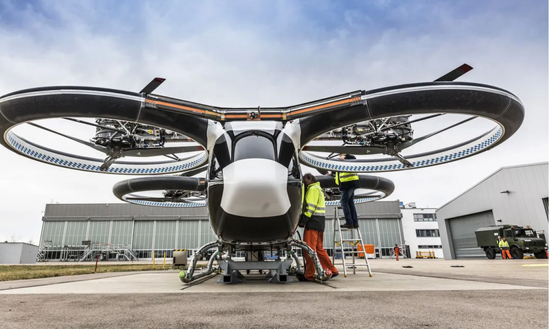 Le CityAirbus, engin sans pilote à décollage vertical doté de 4 places, semble le prototype du groupe aéronautique le plus adapté à une logique de transport urbain (Airbus)