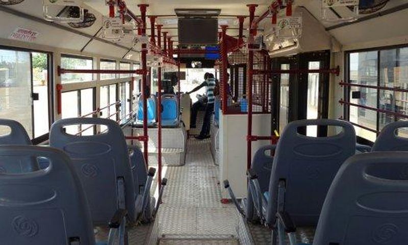 Bus TATA