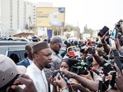 Ousmane Sonko s'adresse aux journalistes à Dakar, le 16 mars 2023 © AFP