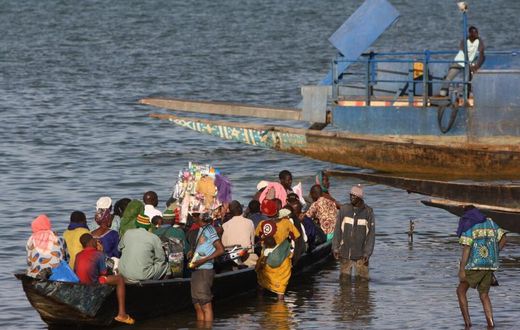 Illustration pirogue-fleuve Niger @Pulse Sénégal