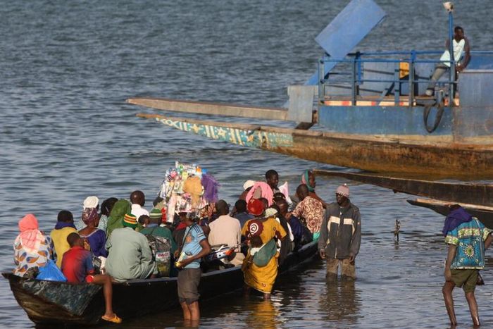 Illustration pirogue-fleuve Niger @Pulse Sénégal