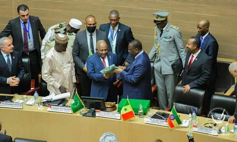 Le Président Macky Sall passe le temoin à son homologue des Comores