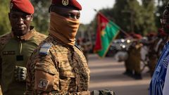 Le capitaine Ibrahim Traoré, chef de la junte burkinabè, à Ouagadougou, le 15 octobre 2022, lors du 35e anniversaire de l’assassinat de Thomas Sankara. © Olympia de Maismont / AFP.