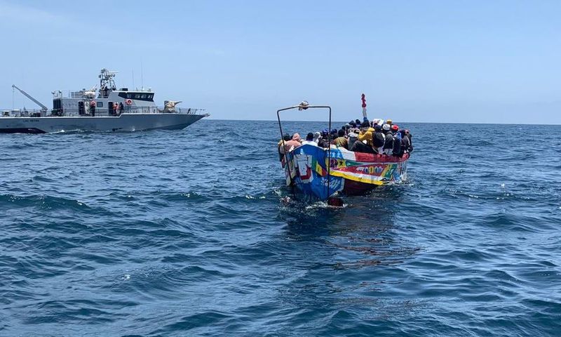 Patrouille marine nationale contre la migration irreguliere