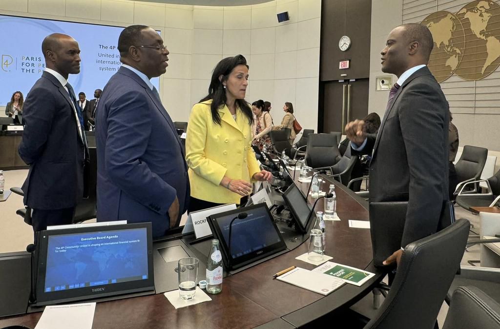 Macky sall et le nouveau ministre de l'Ecoonmie