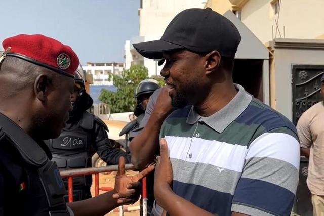 Ousmane Sonko bloqué chez lui à la Cité Keur Gorgui