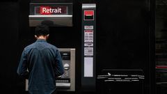 De simples ressortissants russes voient leurs virements bloqués par les banques en France