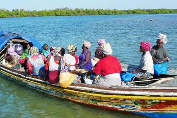 chavirement-de-pirogue-696x447