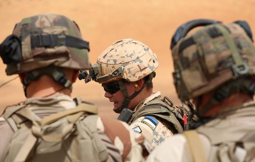 Des soldats français dans un camps militaire au Mali