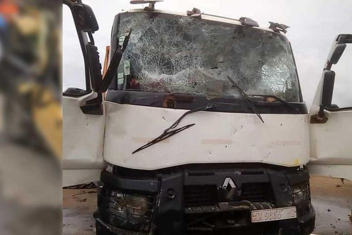 Plusieurs-camions-maliens-saccagés-suite-à-un-accident-ayant-fait-4-morts-à-Kaolack