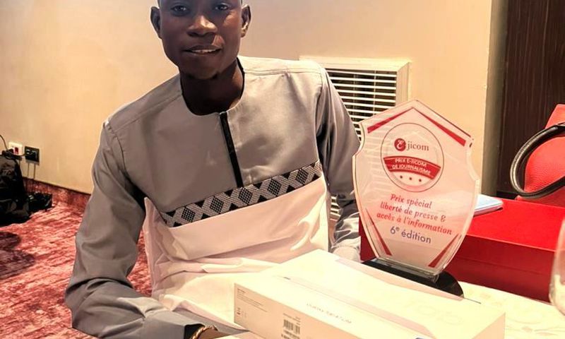 Cheikh Tidiane NDIAYE lauréat Prix E-jicom 2023