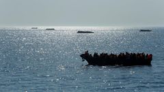 Migrants pirogue