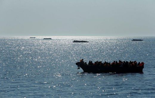 Migrants pirogue