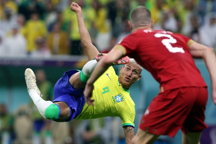 Le but de Richarlison pour le Brésil contre la Serbie lors de la Coupe du monde Qatar 2022.