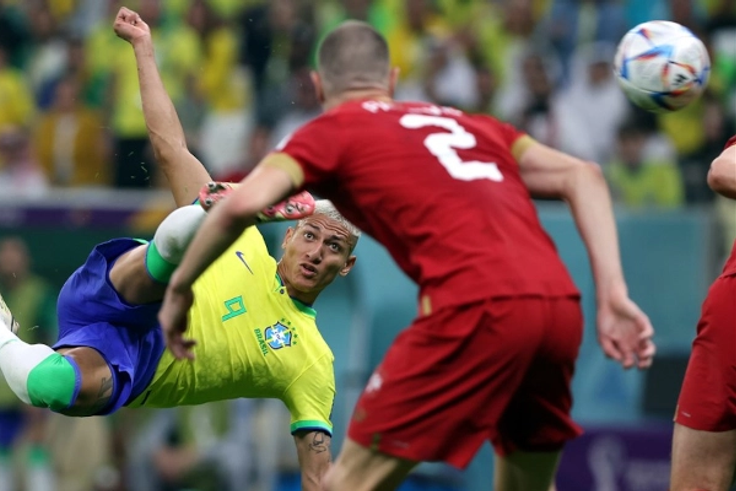 Le but de Richarlison pour le Brésil contre la Serbie lors de la Coupe du monde Qatar 2022.